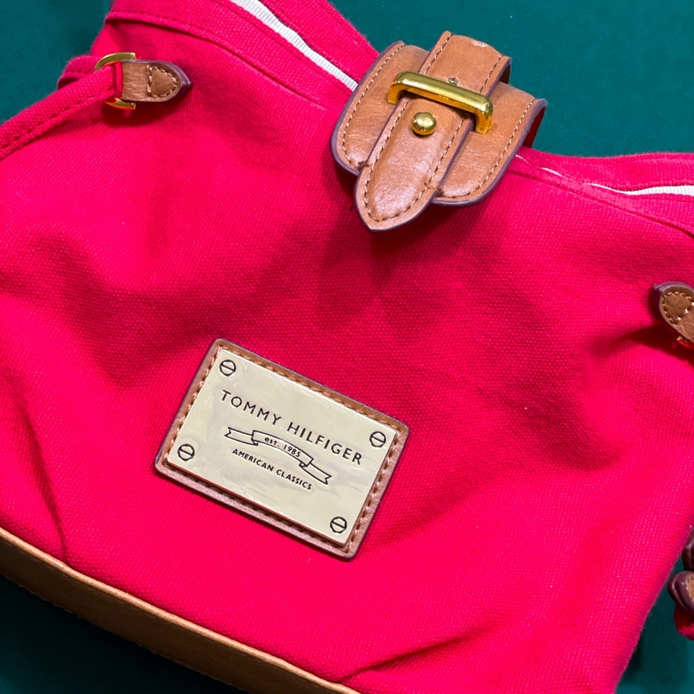 Canvas Tommy Hilfiger shoulder bag